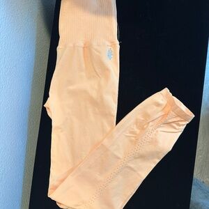 Free People Movement Good Karma Leggings. NWOT. M/l